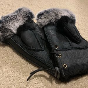 Genuine leather and fox fur fingerless gloves